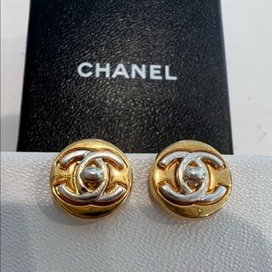 Preowned Authentic Chanel Turn lock Earrings